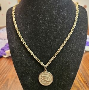 Sarah Coventry Aquarius Zodiac Necklace Pendant Silver Tone Vintage 22" Chain
